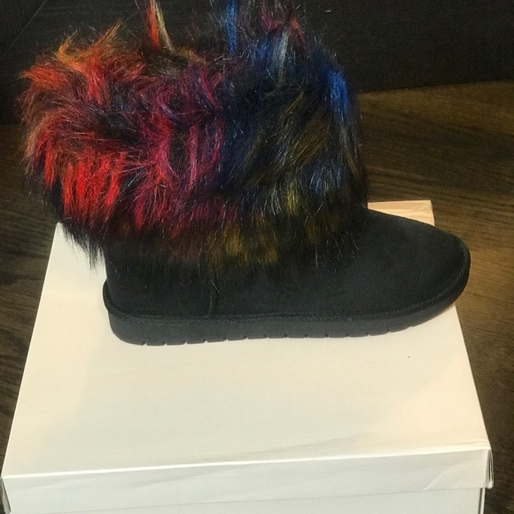 FUSSY FUR BOOTS - Picture 2 of 2